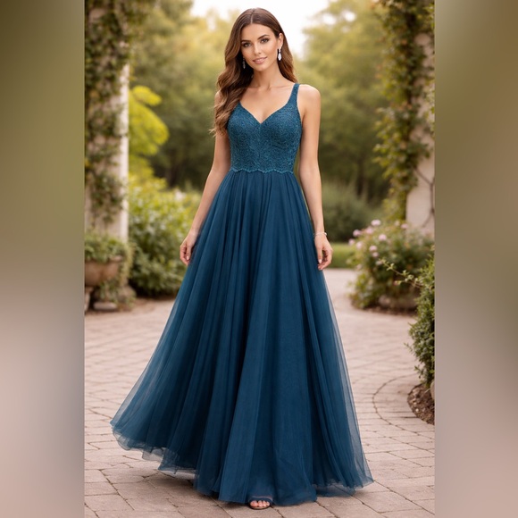 JJs House Dresses & Skirts - JJ’S House Formal Sleeveless Long Gown Lace and Tulle Teal Blue Size 6 NWT Prom